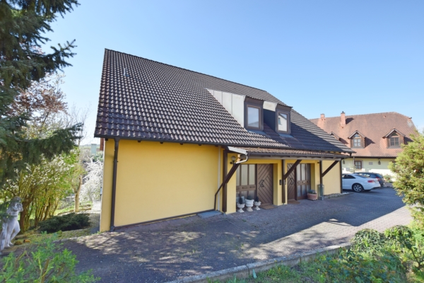 Haus außen_Fotor